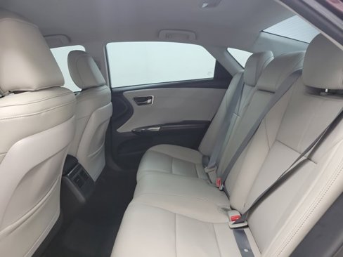 Used 2018 Toyota Avalon XLE image 15