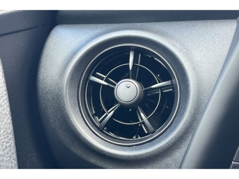 Used 2017 Toyota Corolla L image 27