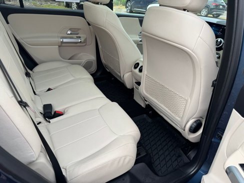 Used 2022 Mercedes-Benz GLB 250 4MATIC image 19