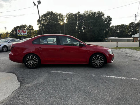 Used 2016 Volkswagen Jetta Sport image 7