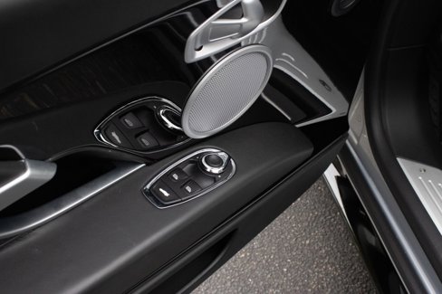 Used 2021 Aston Martin DB11 Volante image 7