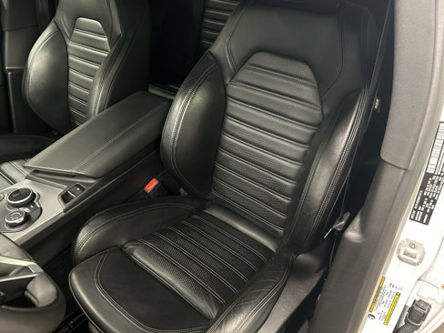 Used 2018 Alfa Romeo Stelvio Ti Sport image 11