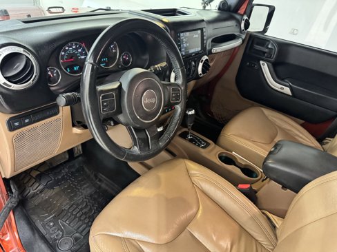 Used 2014 Jeep Wrangler Unlimited Rubicon w/ Max Tow Package image 2