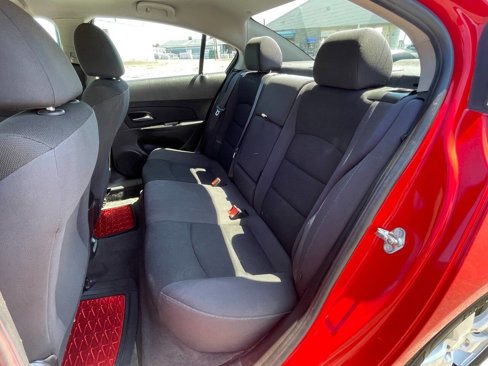 Used 2016 Chevrolet Cruze LT image 17