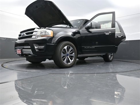 Used 2016 Ford Expedition Platinum image 37