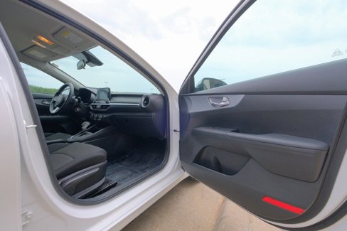 Used 2023 Kia Forte LXS image 13