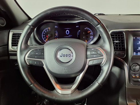 Used 2019 Jeep Grand Cherokee Laredo image 23