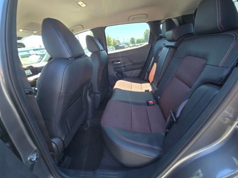 New 2025 Nissan Kicks SR image 18