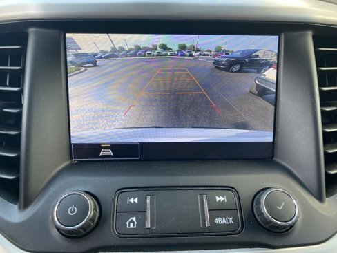 Used 2021 GMC Acadia SLT image 24