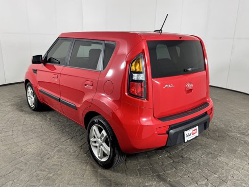 Used 2010 Kia Soul + w/ Audio Pkg image 5