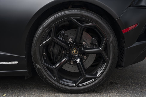 Used 2020 Lamborghini Huracan EVO image 20