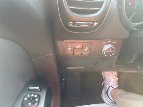 Used 2014 Kia Soul ! w/ Sun & Sound Package image 16