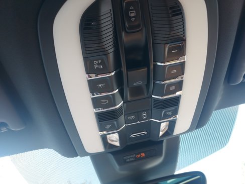 Used 2017 Porsche Macan S image 34