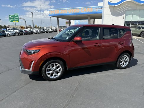 Used 2024 Kia Soul LX w/ Option Group 015 image 2