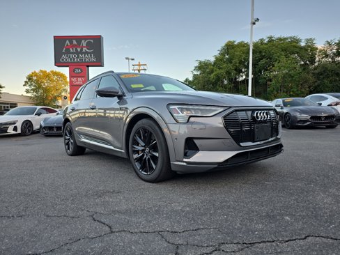 Used 2021 Audi e-tron Premium w/ Convenience Plus Package image 18