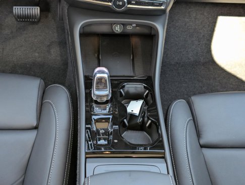 New 2026 Volvo XC40 B4 Plus w/ Protection Package Premier image 31