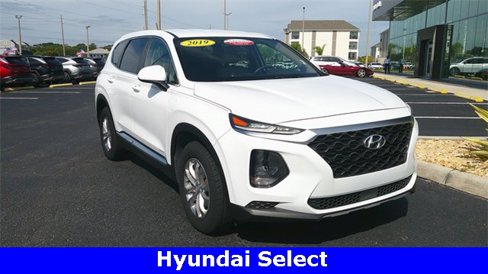 Used 2019 Hyundai Santa Fe SE image 1