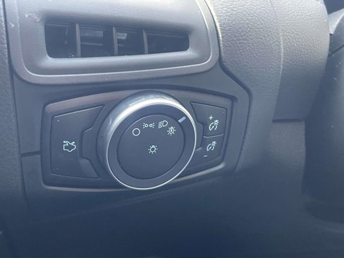 Used 2017 Ford Focus SE image 27