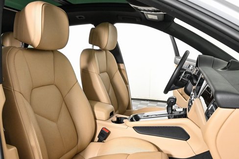 Certified 2022 Porsche Macan image 24