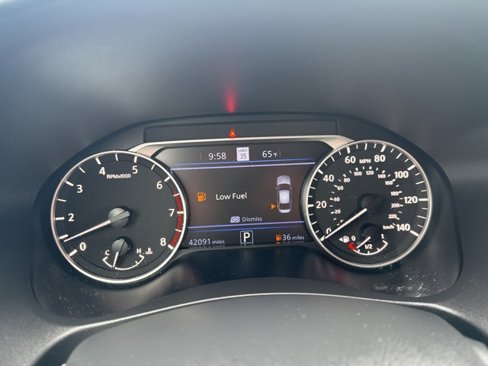 Used 2023 Nissan Altima 2.5 SV w/ SV Premium Package image 10