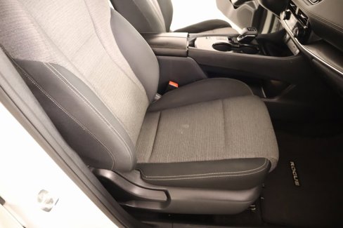 Used 2021 Nissan Rogue SV image 12