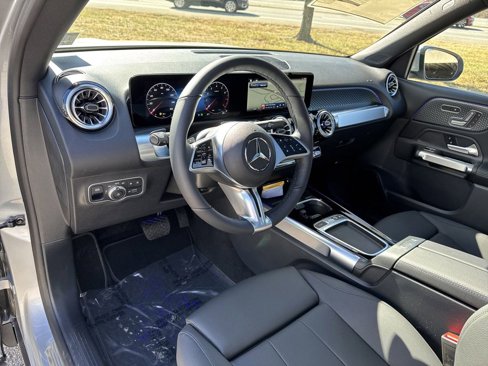 New 2025 Mercedes-Benz GLB 250 4MATIC image 13