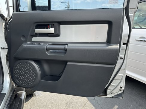 Used 2007 Toyota FJ Cruiser 4WD image 12