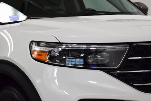 Used 2021 Ford Explorer XLT w/ Equipment Group 202A image 12