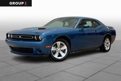Certified 2023 Dodge Challenger SXT image 1
