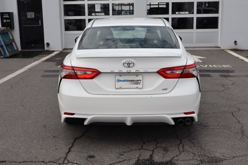 Used 2018 Toyota Camry SE image 9