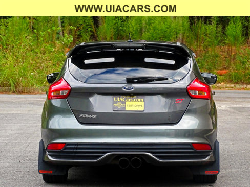 Used 2017 Ford Focus ST image 9