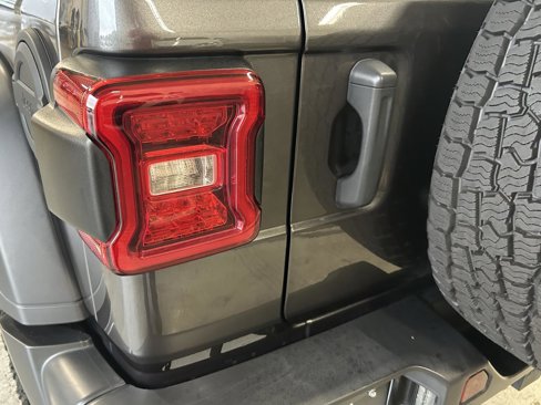 Used 2021 Jeep Wrangler Unlimited Sport image 9
