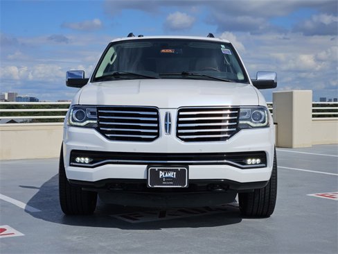 Used 2016 Lincoln Navigator Reserve image 2