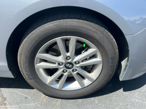Used 2016 Hyundai Sonata SE w/ Cargo Package image 16