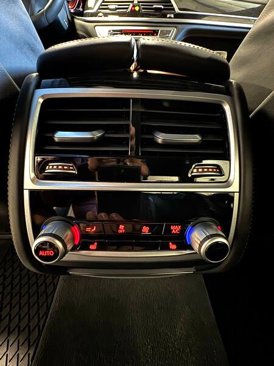 Used 2020 BMW 750i xDrive w/ M Sport Package image 19