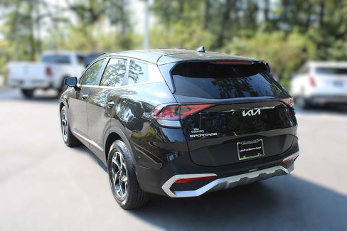 Certified 2024 Kia Sportage LX image 7