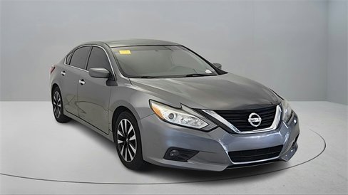 Used 2018 Nissan Altima 2.5 SV image 1