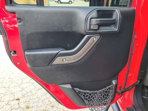 Certified 2016 Jeep Wrangler Unlimited Sport image 19
