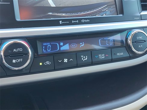 Used 2018 Toyota Highlander Plus image 19