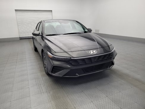Used 2024 Hyundai Elantra SEL image 14