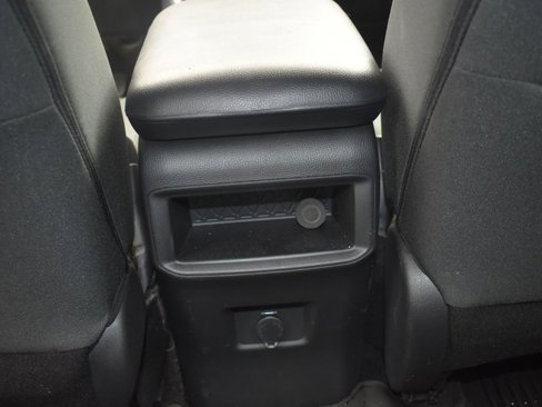 Used 2020 Toyota RAV4 LE image 17