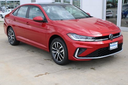 New 2025 Volkswagen Jetta SE image 1