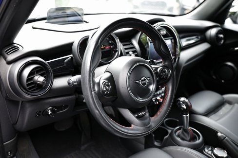 Used 2019 MINI Cooper S image 18