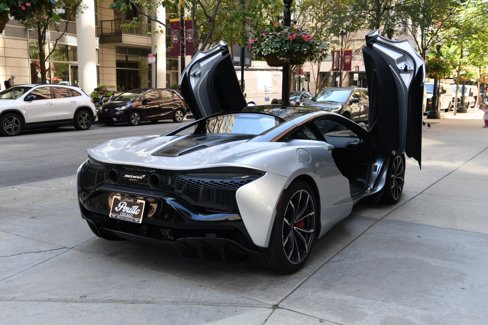 Used 2023 McLaren Artura image 6