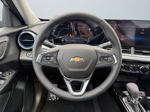 New 2025 Chevrolet Trax LT w/ Driver Confidence Package image 12