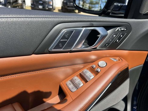 Used 2019 BMW X7 xDrive40i w/ Premium Package image 23