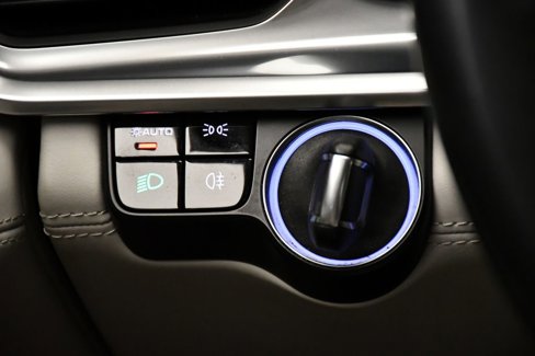 Certified 2018 Porsche Panamera 4S image 25