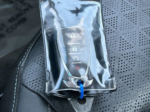 Used 2022 Chevrolet Bolt LT w/ Infotainment Package image 43