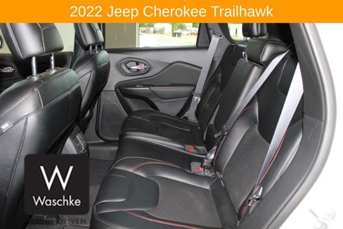 Used 2022 Jeep Cherokee Trailhawk w/ Trailer Tow Group image 16