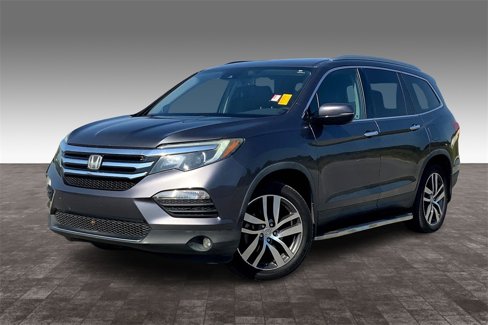 Used 2017 Honda Pilot Touring image 2